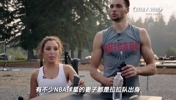 球星人妻圈，揭秘公牛后卫拉文的妻子，长相甜美符合有亚裔血统！